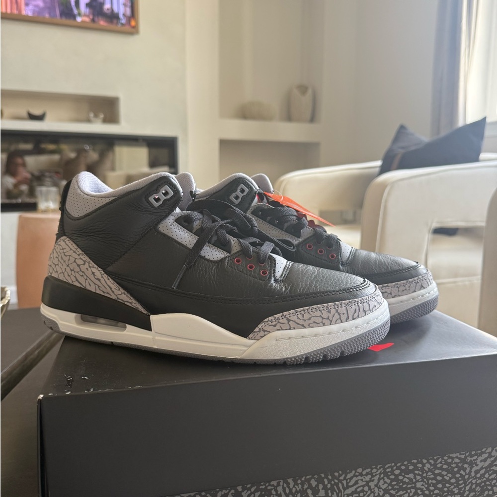 Nike Air Jordan 3 Retro - Black, Gray, Red